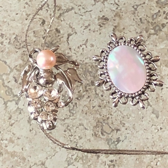 Sarah Coventry, Pearl Brooch, Slide Necklace, Grapes, Leaves, Rhinestones, GUC - Picture 1 of 15